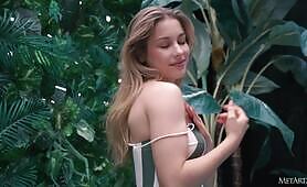 Katarina Meis Oiled